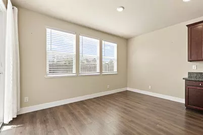 10068 Carinata Dr, Elk Grove, CA 95757 - Photo 15