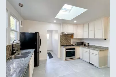 155 E Hedding St, San Jose, CA 95112 - Photo 9