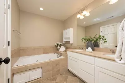 302 Channing Ave, Palo Alto, CA 94301 - Photo 17