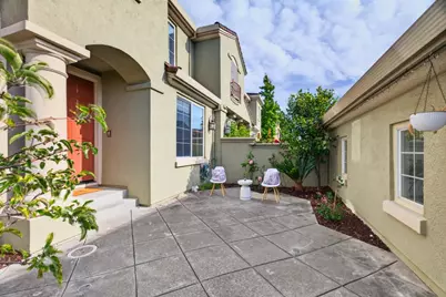 22190 W Lyndon Loop, Castro Valley, CA 94552 - Photo 5