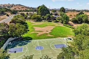 19185 Saffron Dr, Morgan Hill, CA 95037 - Photo 67