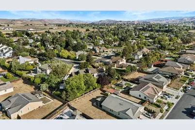 2540 Ryan Dr, Hollister, CA 95023 - Photo 93