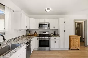62 Buena Vista St, Salinas, CA 93901 - Photo 13