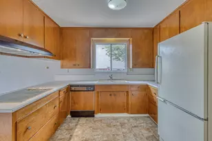 1626 Cambrian Dr, Salinas, CA 93906 - Photo 13