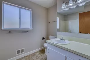 1626 Cambrian Dr, Salinas, CA 93906 - Photo 29