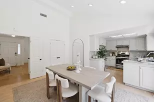 1086 Robbia Dr, Sunnyvale, CA 94087 - Photo 13