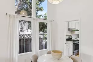 1086 Robbia Dr, Sunnyvale, CA 94087 - Photo 9