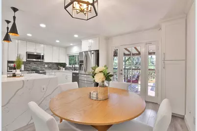 1619 Hallbrook Dr, San Jose, CA 95124 - Photo 9