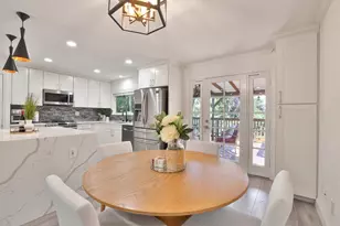 1619 Hallbrook Dr, San Jose, CA 95124 - Photo 9