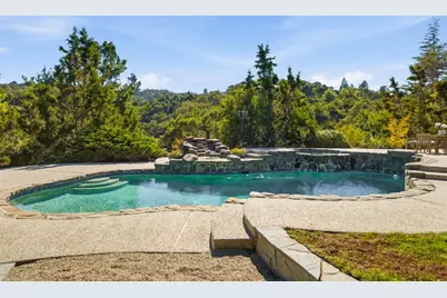 27960 Roble Blanco Ct, Los Altos Hills, CA 94022 - Photo 43