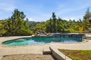 27960 Roble Blanco Ct, Los Altos Hills, CA 94022 - Photo 43