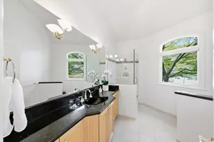 27960 Roble Blanco Ct, Los Altos Hills, CA 94022 - Photo 25