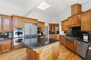 27960 Roble Blanco Ct, Los Altos Hills, CA 94022 - Photo 11