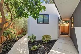 3992 Bibbits Dr, Palo Alto, CA 94303 - Photo 35