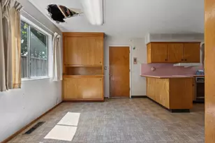 1264 Matterhorn Dr, San Jose, CA 95132 - Photo 15