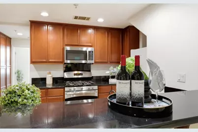 2173 Beech Cir, San Jose, CA 95131 - Photo 7