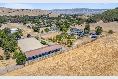 10115 Parrish View Dr, Gilroy, CA 95020 - Photo 47