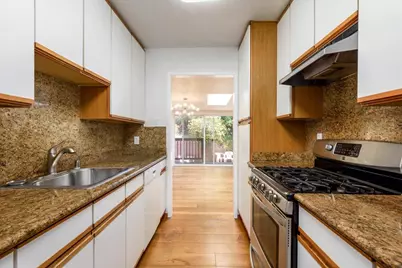 16 Malavear Ct, Pacifica, CA 94044 - Photo 7