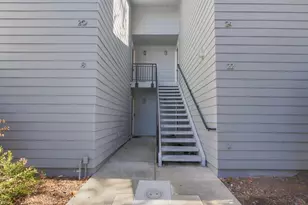 24 Emery Bay Dr, Emeryville, CA 94608 - Photo 23
