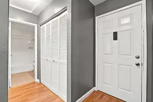 24 Emery Bay Dr, Emeryville, CA 94608 - Photo 3