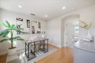 1710 Hillebrant Pl, Santa Clara, CA 95050 - Photo 27