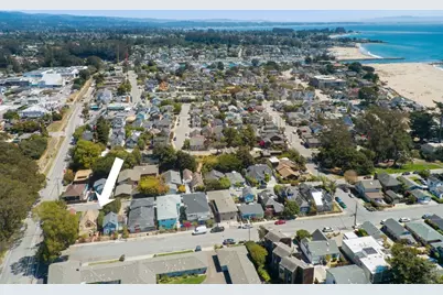 230 Alhambra Ave, Santa Cruz, CA 95062 - Photo 35