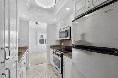 1 Baldwin Ave 609, San Mateo, CA 94401 - Photo 15