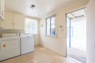 271 Foam St, Monterey, CA 93940 - Photo 17