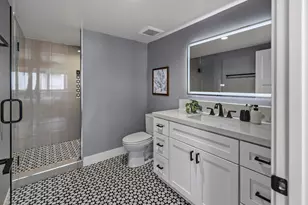 542 Lighthouse Ave 210, Pacific Grove, CA 93950 - Photo 23