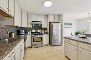 738 Le Conte Ave 2, San Francisco, CA 94124 - Photo 9