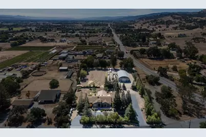740 California Ave, San Martin, CA 95046 - Photo 3