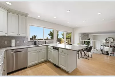 2564 Sherborne Dr, Belmont, CA 94002 - Photo 19