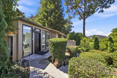 150 New Place Rd, Hillsborough, CA 94010 - Photo 73