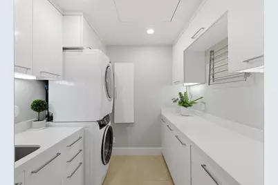 12271 Hilltop Dr, Los Altos Hills, CA 94024 - Photo 19