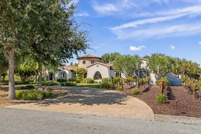10095 Pomo Pl, Gilroy, CA 95020 - Photo 5