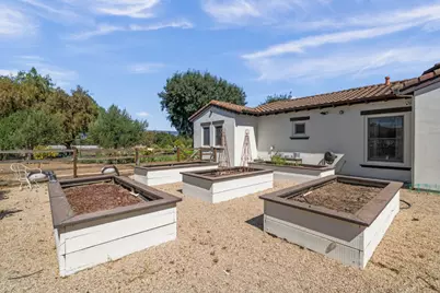 10095 Pomo Pl, Gilroy, CA 95020 - Photo 63