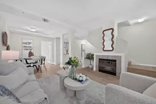 379 Dunsmuir Ter 3, Sunnyvale, CA 94085 - Photo 3