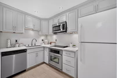 379 Dunsmuir Ter 3, Sunnyvale, CA 94085 - Photo 7