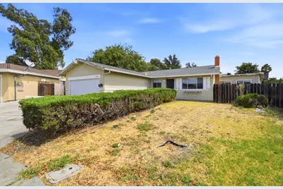 2338 Bobwhite Ct, Fairfield, CA 94533 - Photo 3
