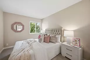 1327 Merrivale West Square, San Jose, CA 95117 - Photo 15