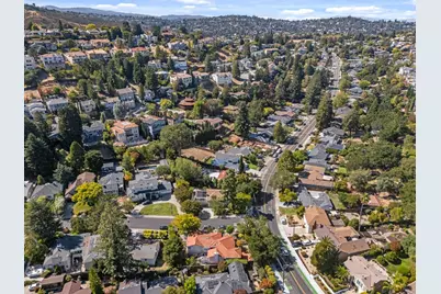 2 Beverly Dr, San Carlos, CA 94070 - Photo 95