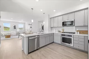 337 Llano De Los Robles Ave 7, San Jose, CA 95136 - Photo 5