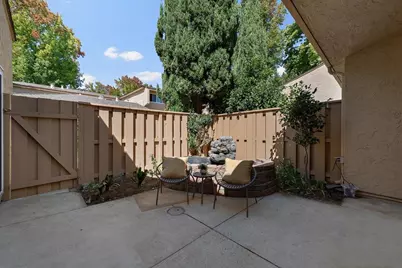 125 Connemara Way 2, Sunnyvale, CA 94087 - Photo 27