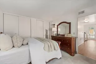 125 Connemara Way 2, Sunnyvale, CA 94087 - Photo 11