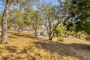 17963 Berta Canyon Rd, Salinas, CA 93907 - Photo 31