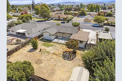 56 Bundeson Dr, Hollister, CA 95023 - Photo 23