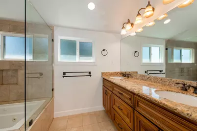 2121 Valparaiso Ave, Menlo Park, CA 94025 - Photo 17
