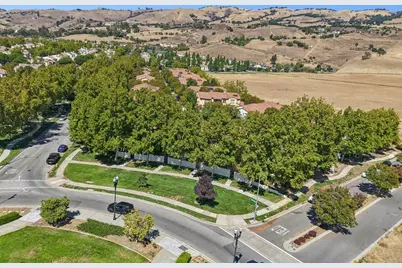 3513 Strada Circolare, San Jose, CA 95135 - Photo 25