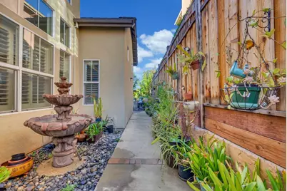 2075 Silence Dr, San Jose, CA 95148 - Photo 45