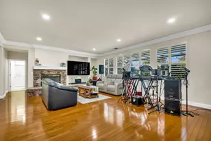 2075 Silence Dr, San Jose, CA 95148 - Photo 11